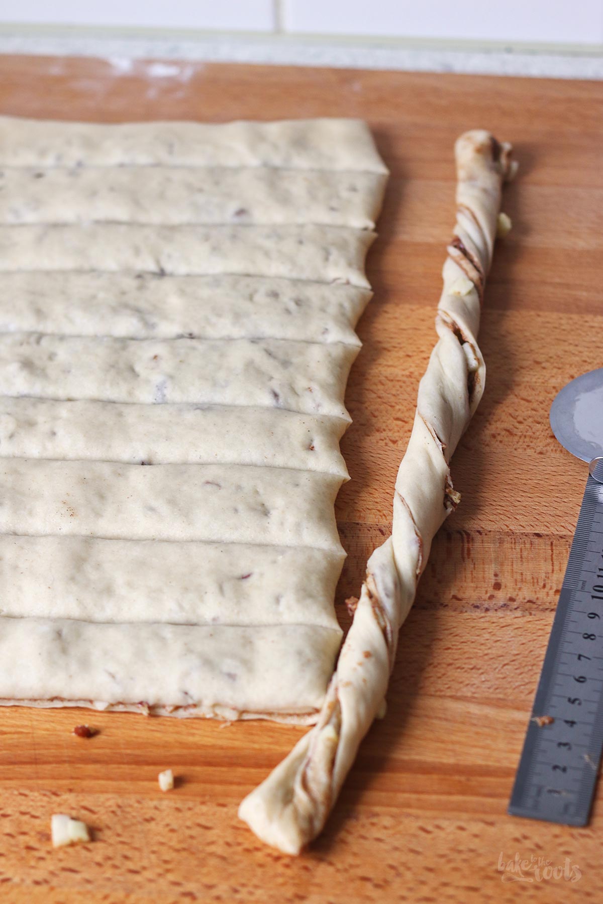 Vegan Swedish Apple Pecan Cinnamon Rolls (Kanelbullar) | Bake to the roots