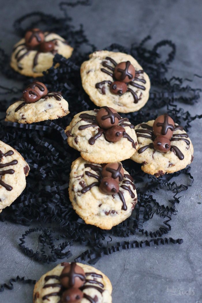 Spinnen Halloween Chocolate Chip Cookies | Bake to the roots