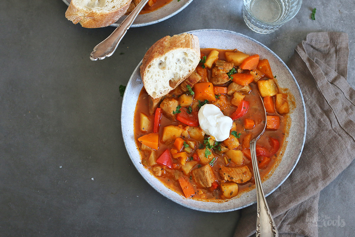 Kürbis Kartoffel Eintopf (Gulasch) | Bake to the roots