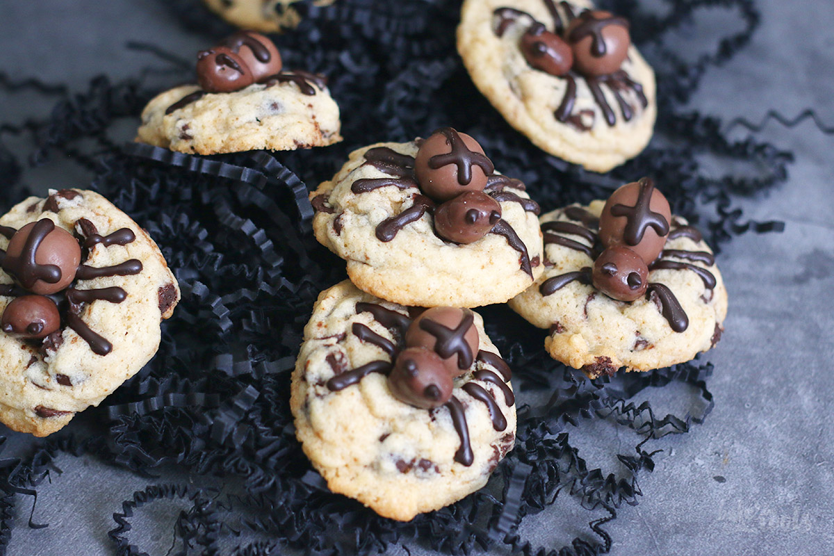 Spinnen Halloween Chocolate Chip Cookies | Bake to the roots