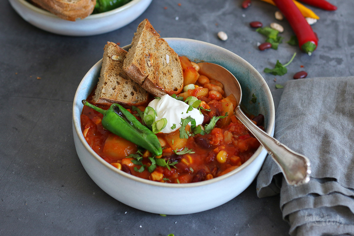 Vegan Chili Sin Carne | Bake to the roots