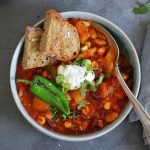 Vegan Chili Sin Carne | Bake to the roots