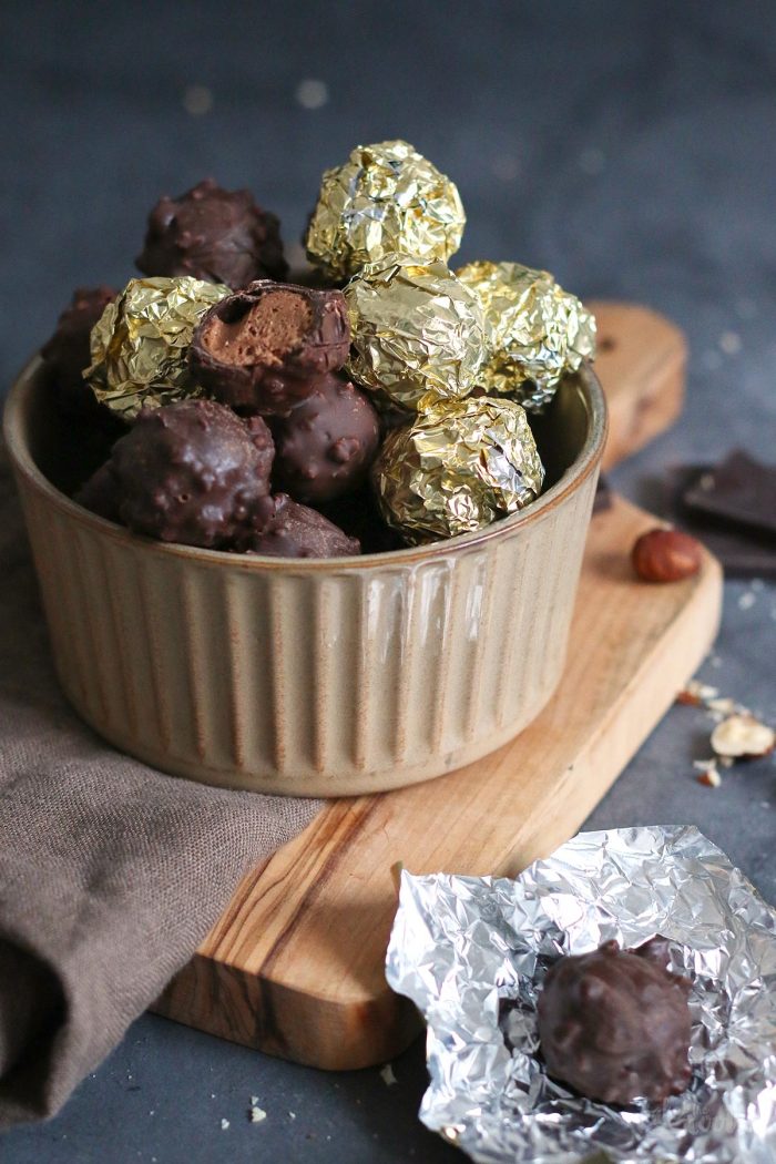 Haselnuss Nougat Pralinen | Bake to the roots
