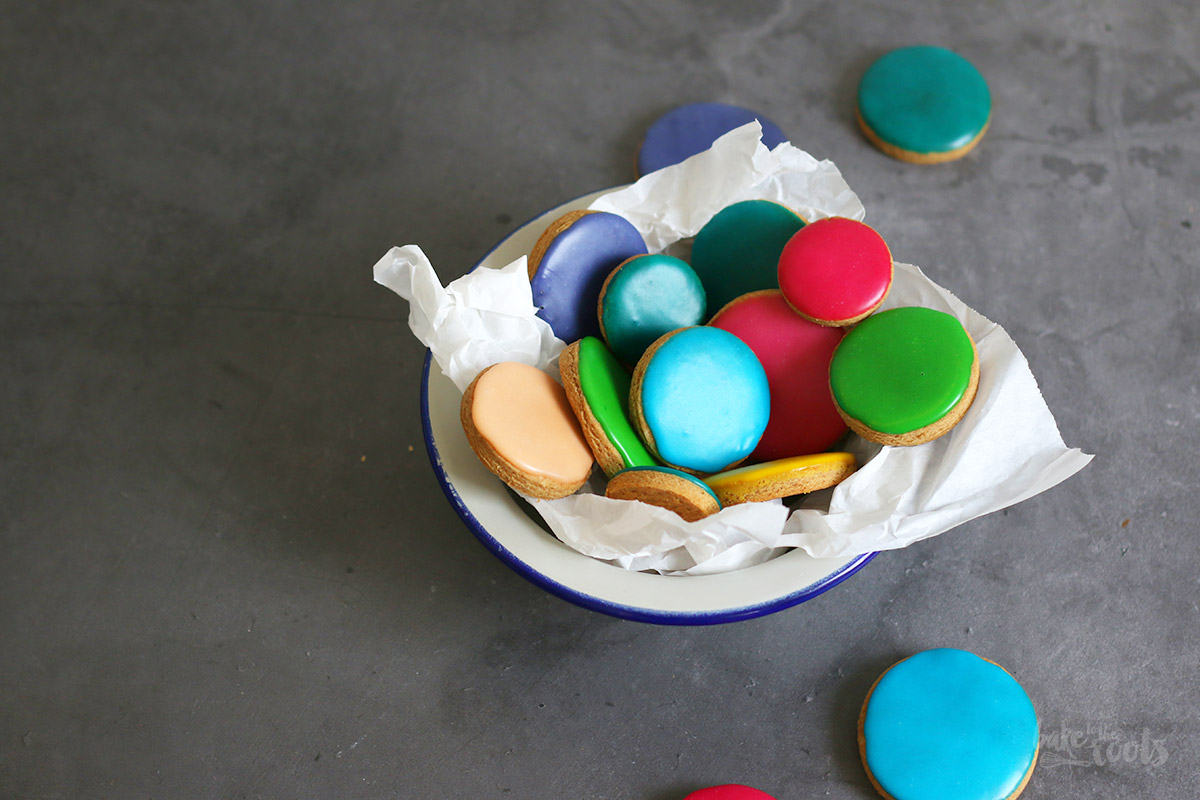 Christmas Polka Dot Cookies | Bake to the roots
