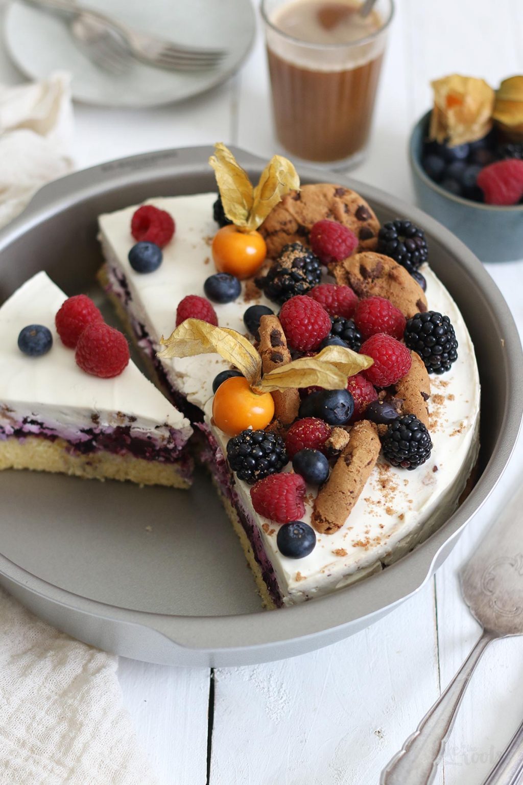 Easy Mascarpone Cake with Leftover Fruit & Cookie Crunch | Bake to the ...