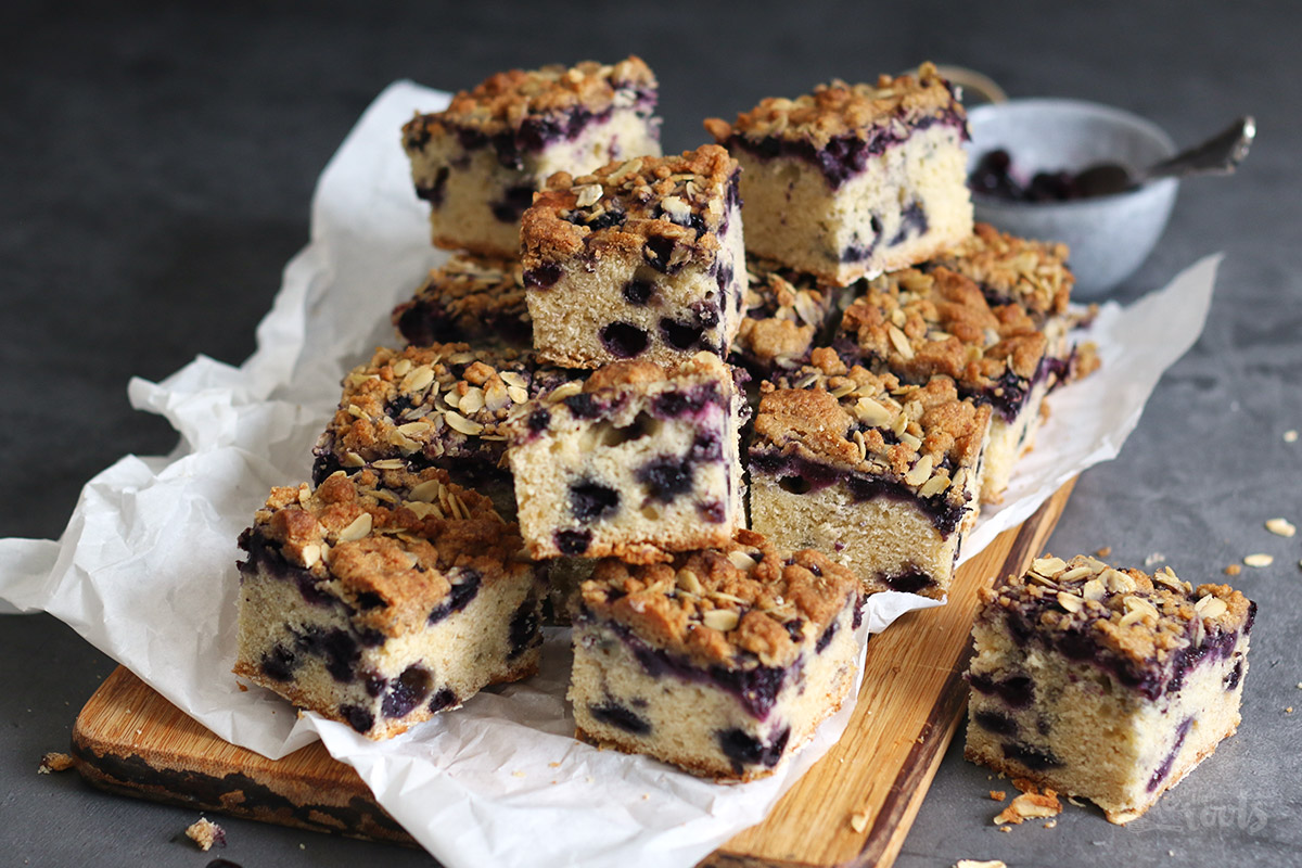 Simple Blueberry Streusel Coffee Cake | Bake to the roots