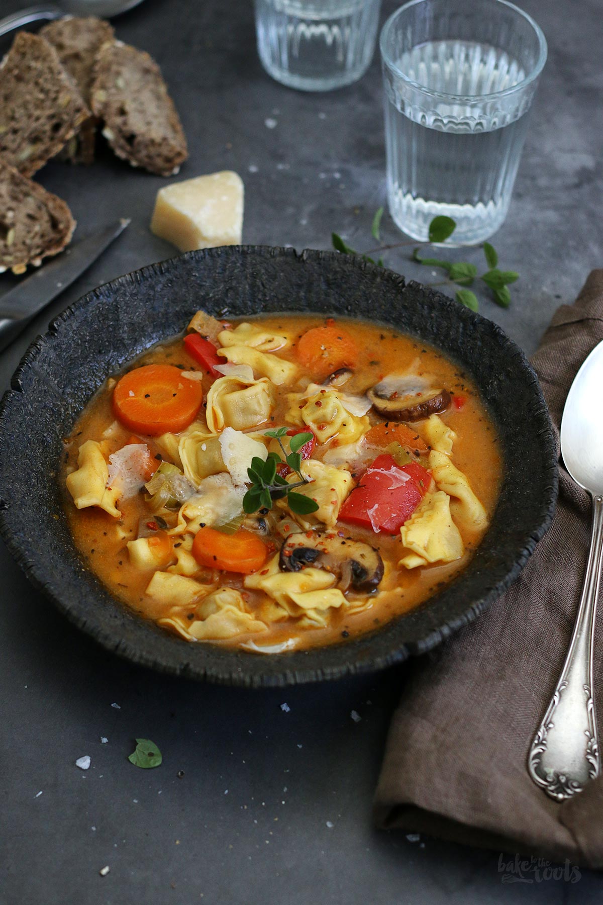 Tortellini Veggie Soup | Bake to the roots