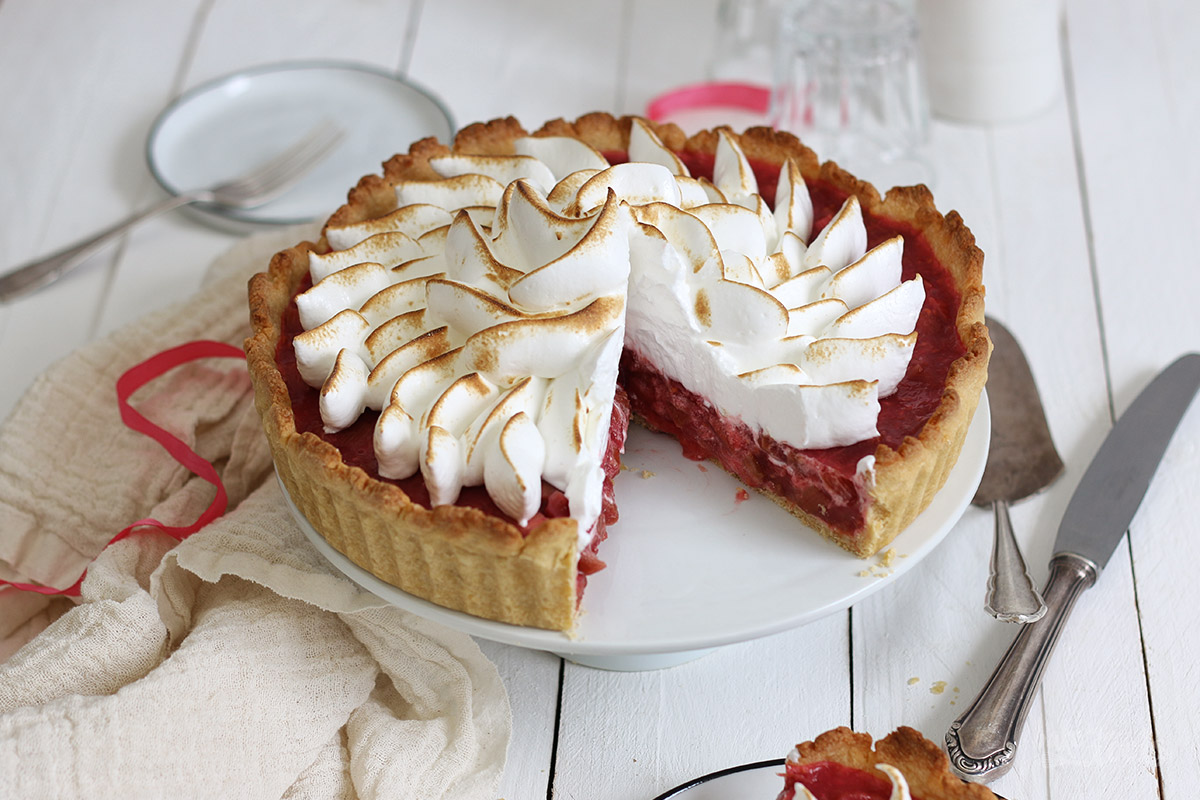 Rhubarb Meringue Tart | Bake to the roots