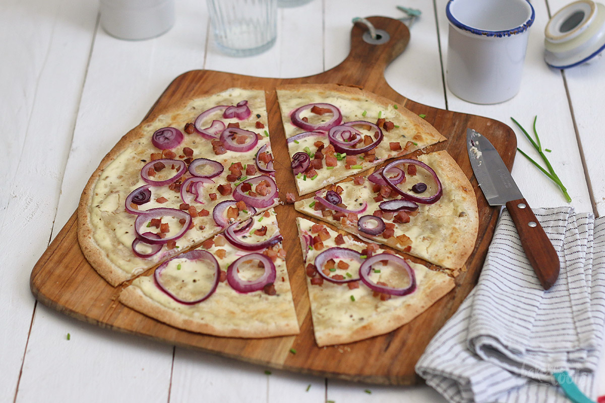 Tortilla Flammkuchen | Bake to the roots