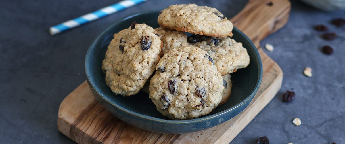 Oatmeal Raisin Cookies (sugar-free) | Bake to the roots