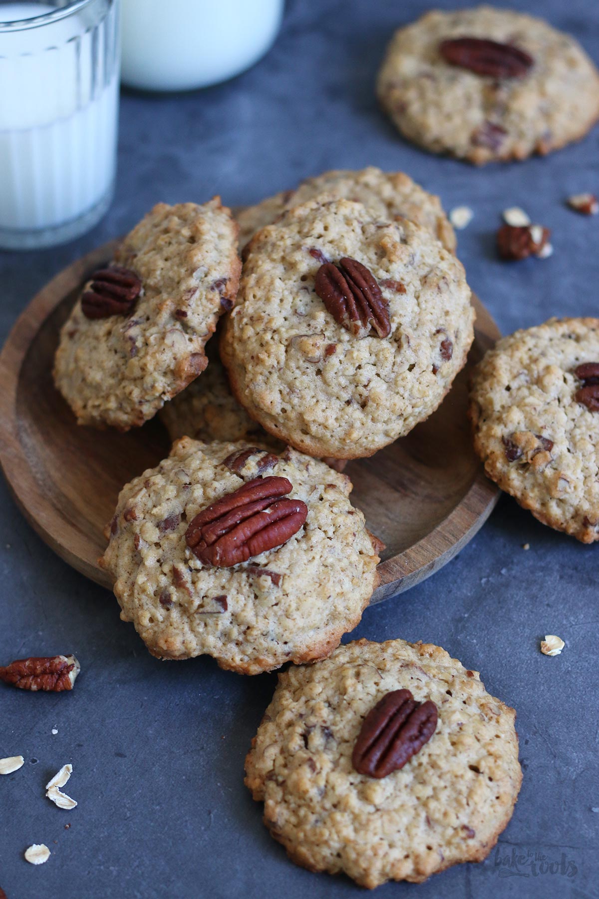 Oatmeal Maple Pecan Cookies | Bake to the roots