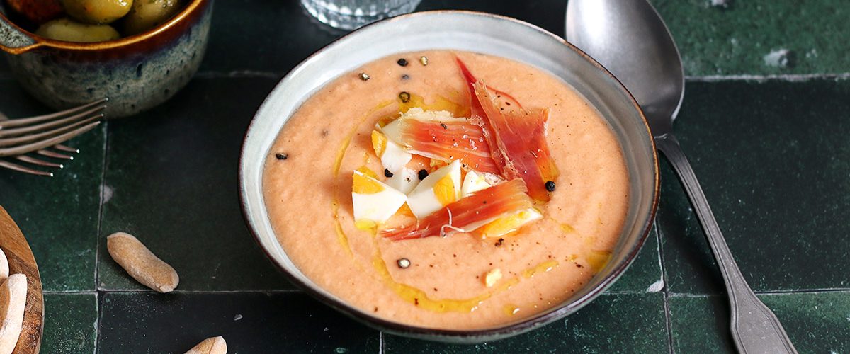 Salmorejo Cordobés – Spanish Tomato & Bread Soup | Bake to the roots