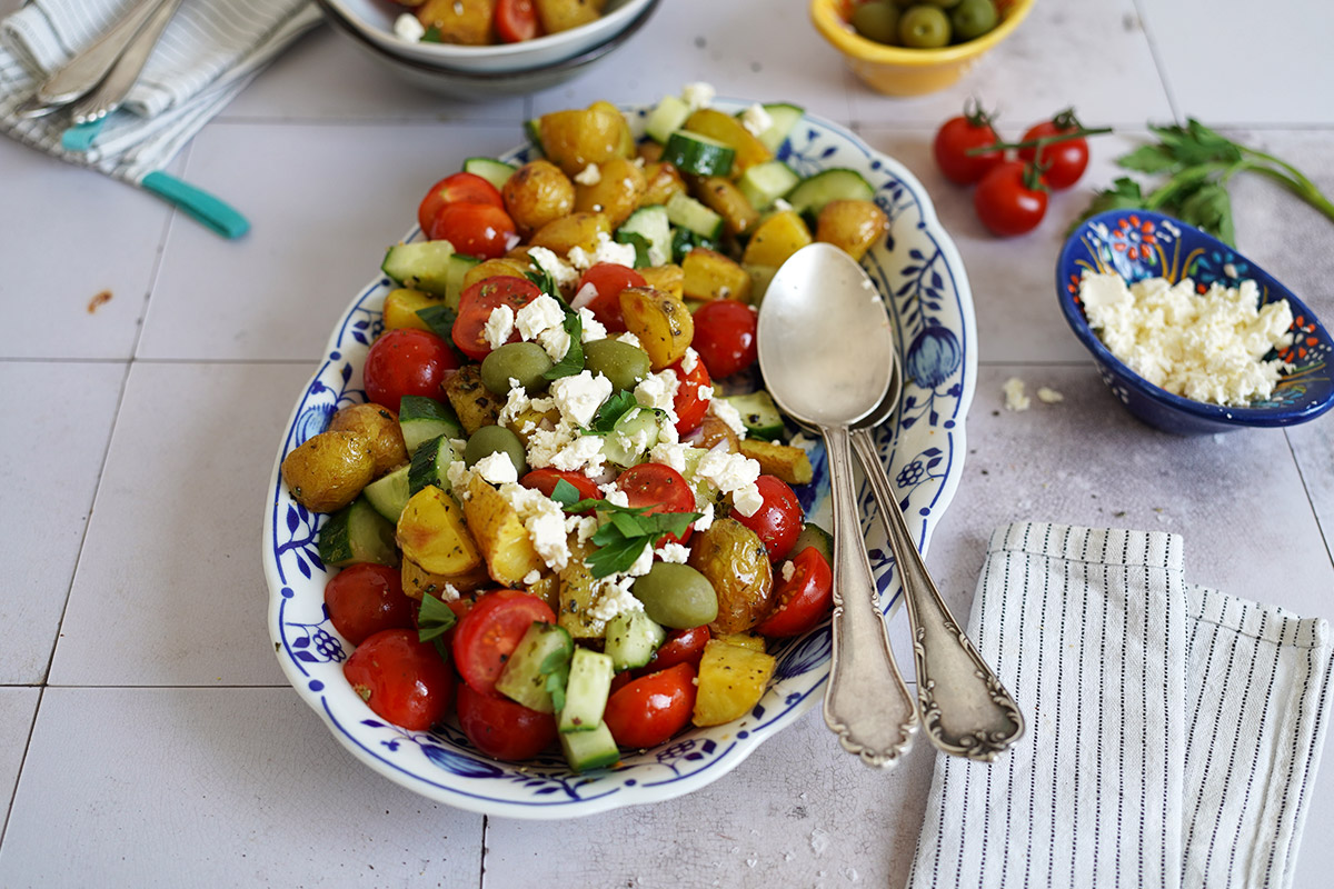 Griechischer Kartoffelsalat mit Feta | Bake to the roots