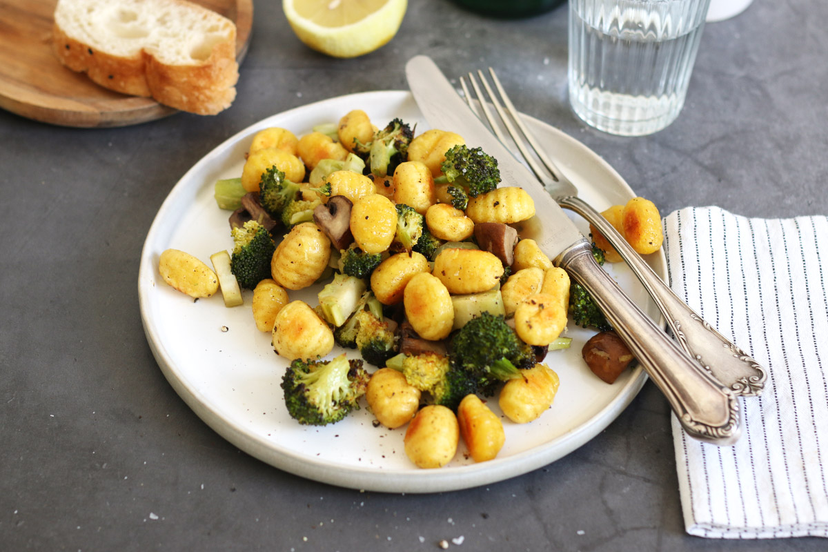 Gnocchi mit gebräunter Butter &amp; Brokkoli | Bake to the roots | Bake to ...