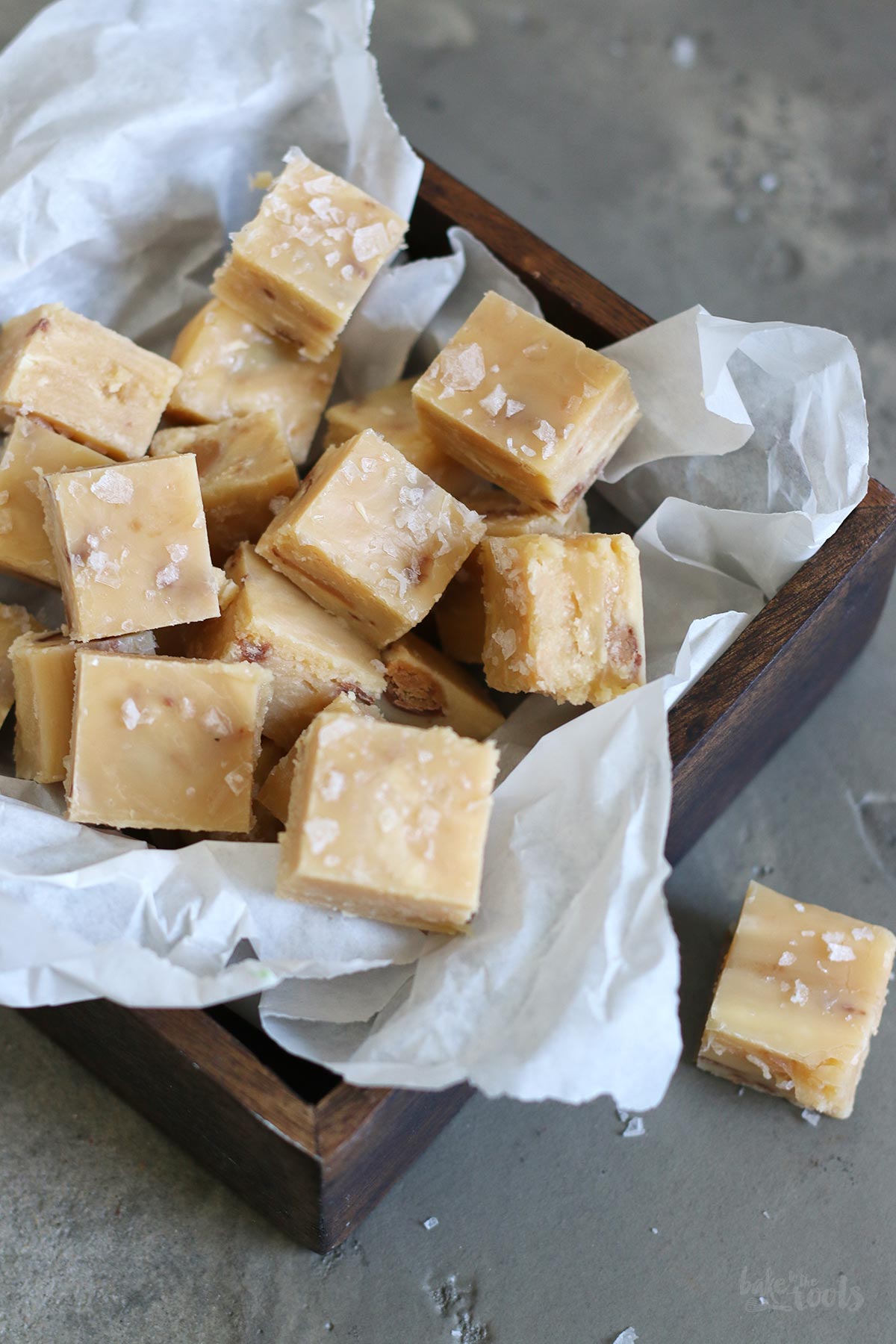 Salted Caramel White Chocolate Fudge | Bake to the roots