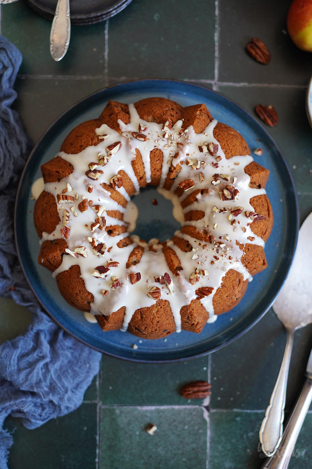 Spiced Apple Bundt Cake | Bake to the roots