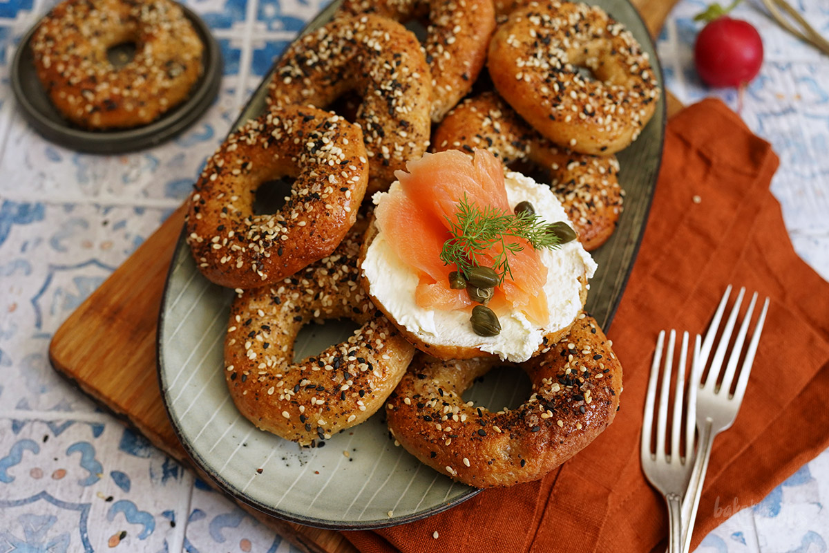 Homemade Mini "Everything" Bagel | Bake to the roots