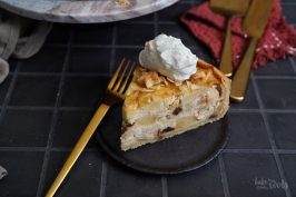 Bratapfel Kuchen (mit Schmand) | Bake to the roots
