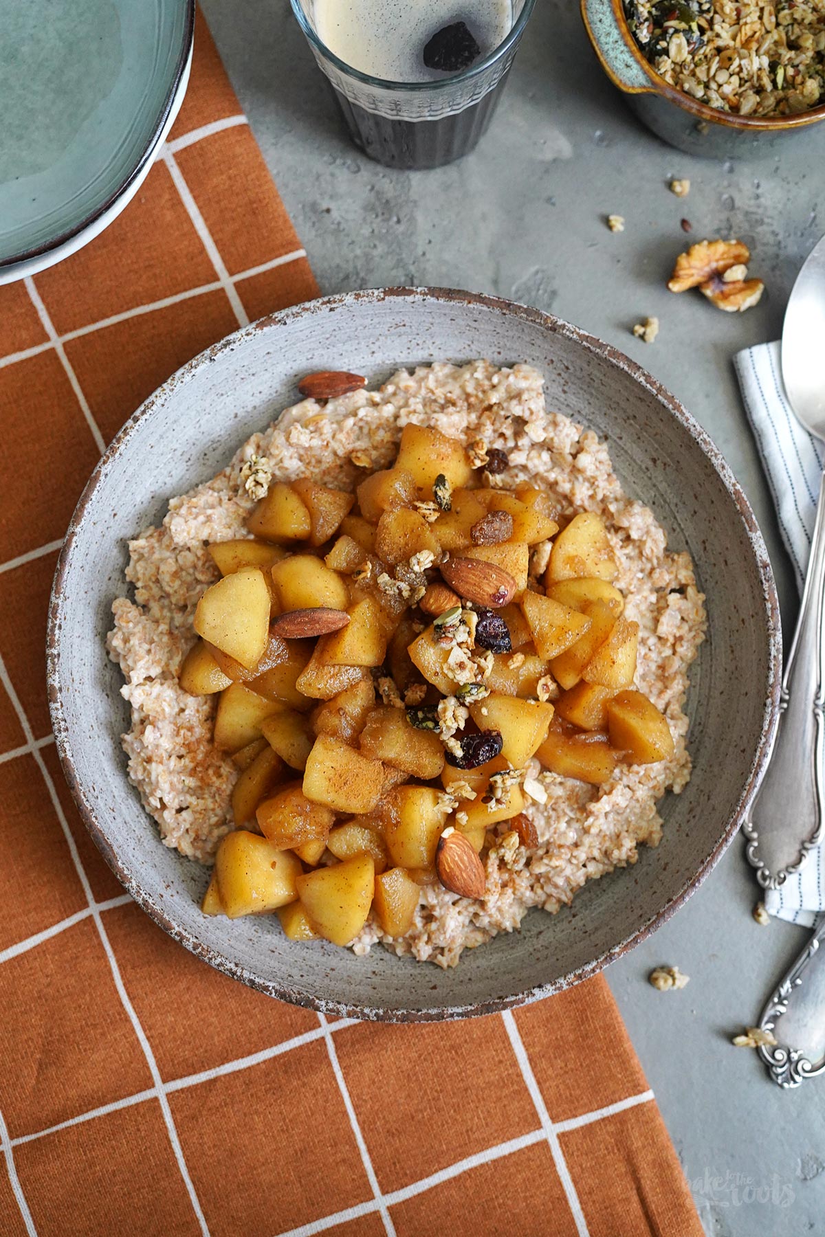 Apple Pie Oatmeal with Granola | Bake to the roots