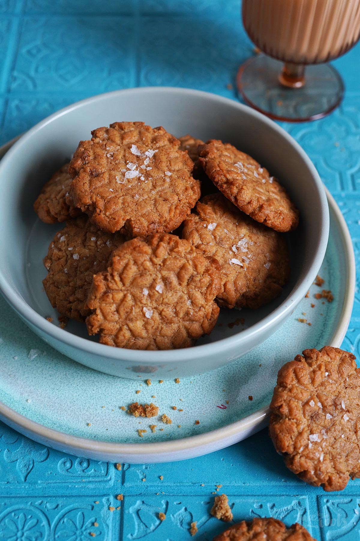 Vegan Peanut Butter Cookies | Bake to the roots