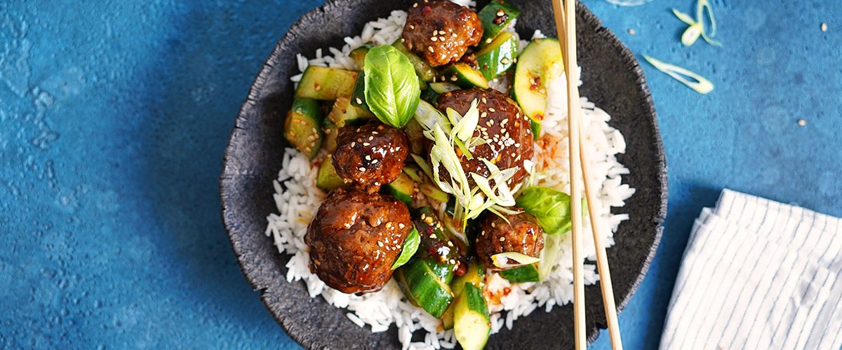 Spicy Meatballs with Cucumber Salad & Rice | Bake to the roots