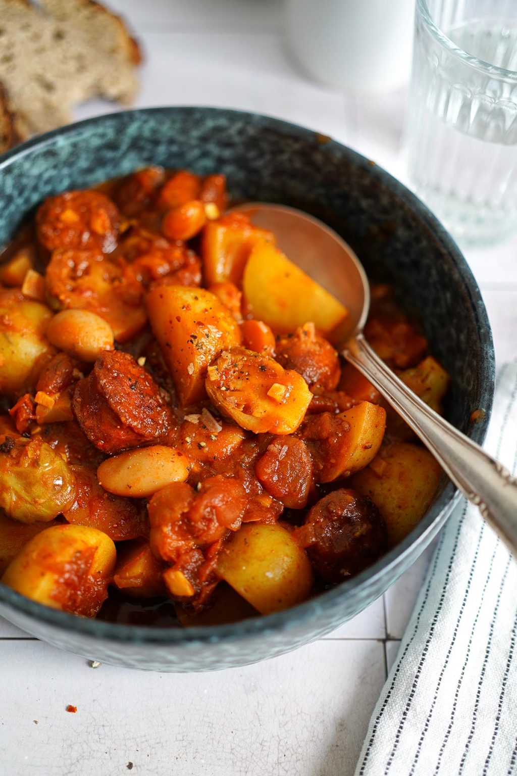 Eintopf mit Kartoffeln, Bohnen, Rosenkohl &amp; Chorizo | BTTR