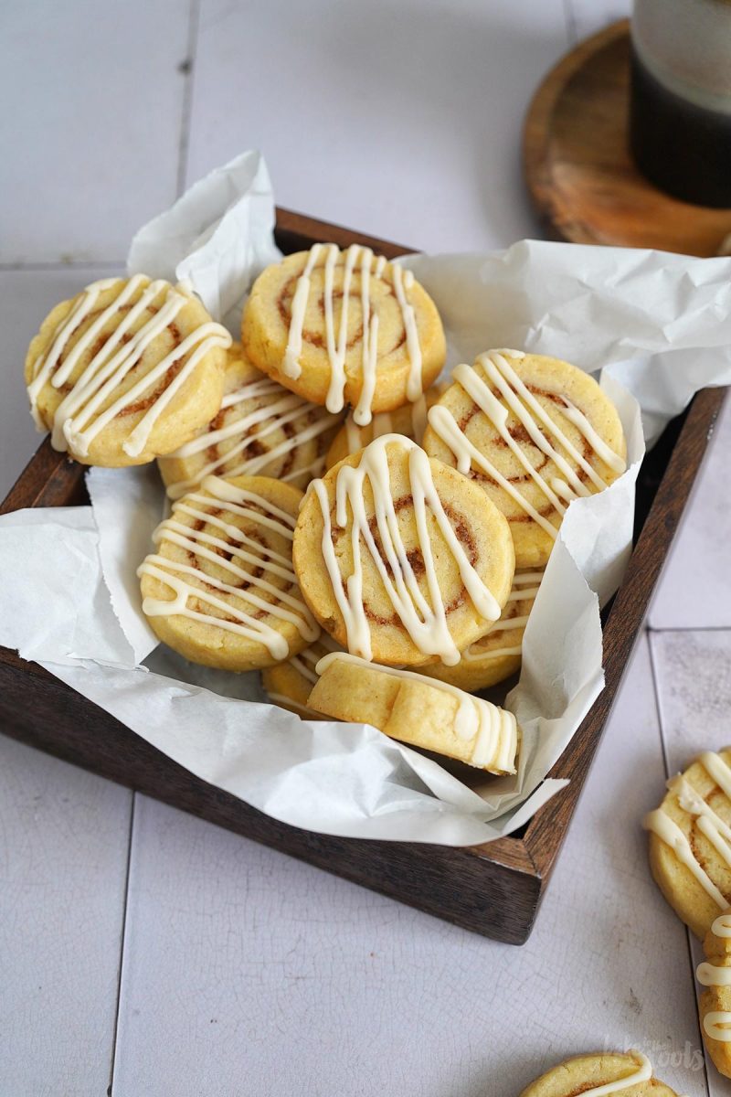 Cinnamon Roll Cookies | Bake to the roots