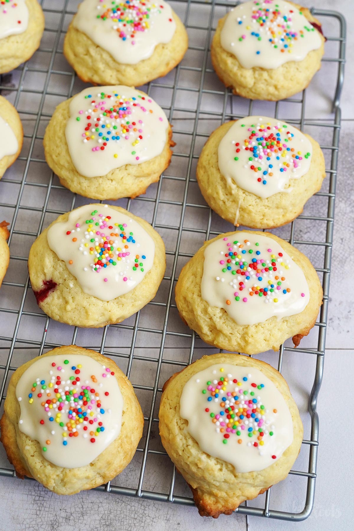 Sour Cream Raspberry Funfetti Cookies | Bake to the roots