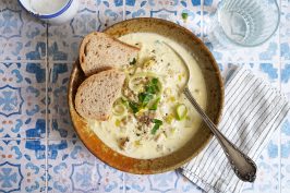 Käse & Lauch Suppe (mit Bratwurst) | Bake to the roots