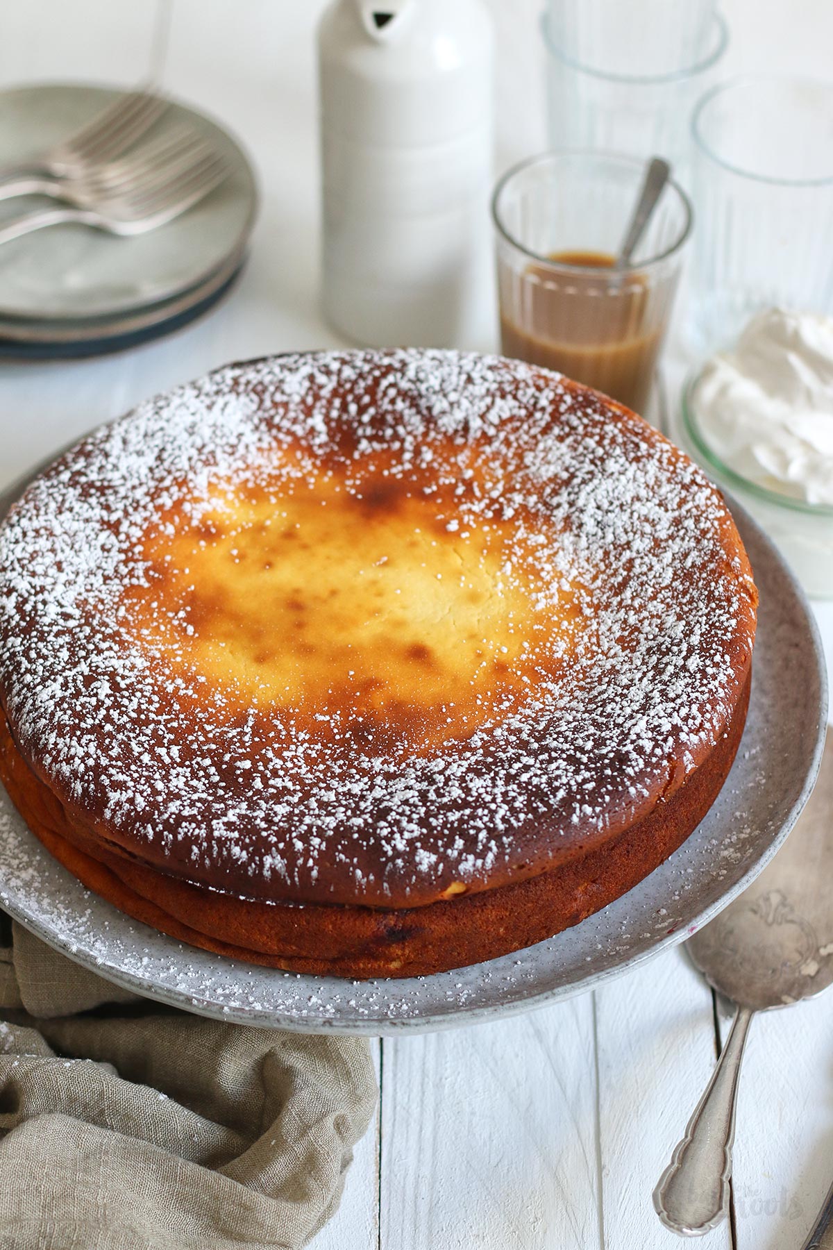 Einfacher Quark Kuchen mit Kirschen | Bake to the roots