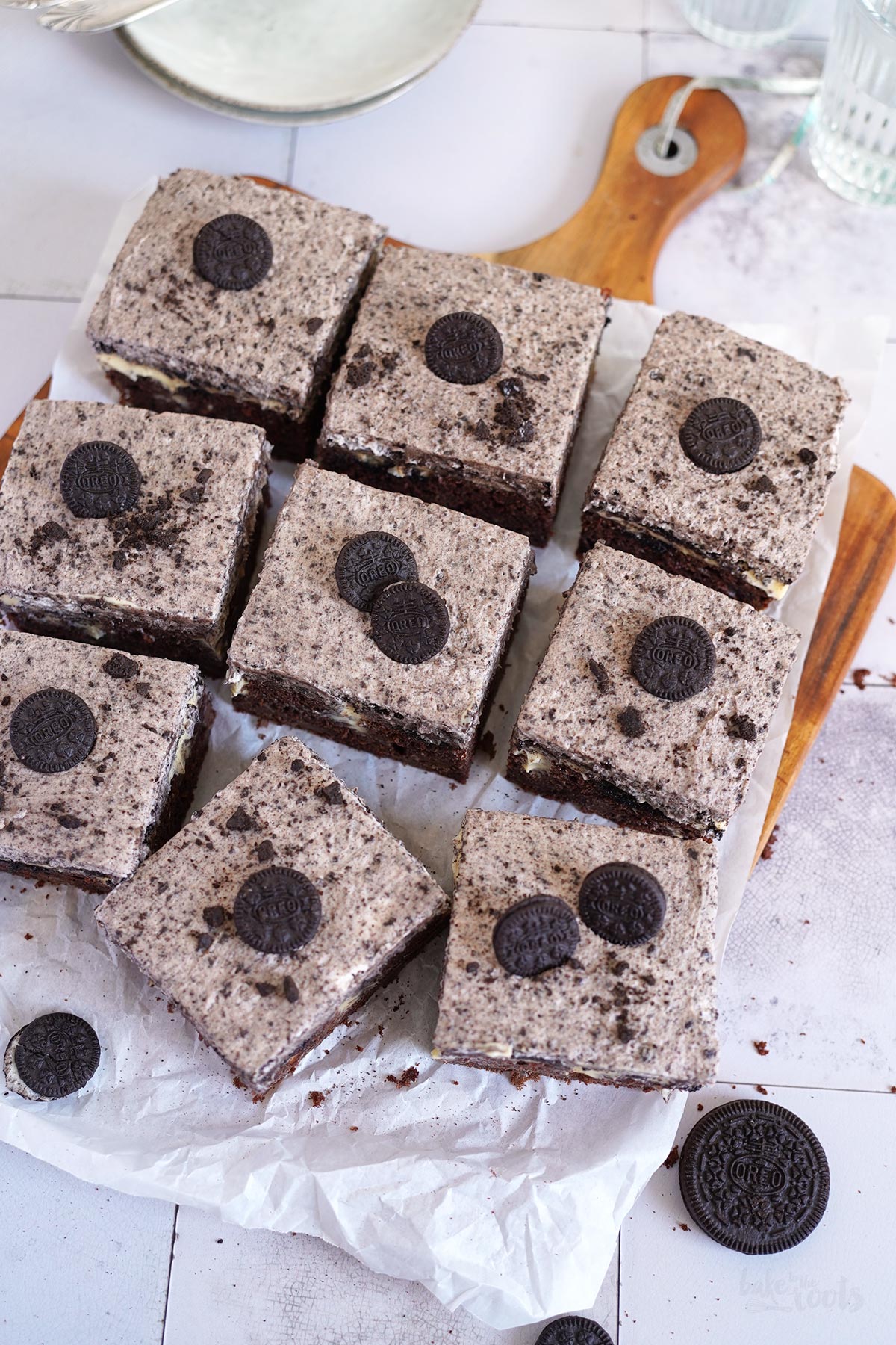 Dirty Oreo Poke Cake | Bake to the roots