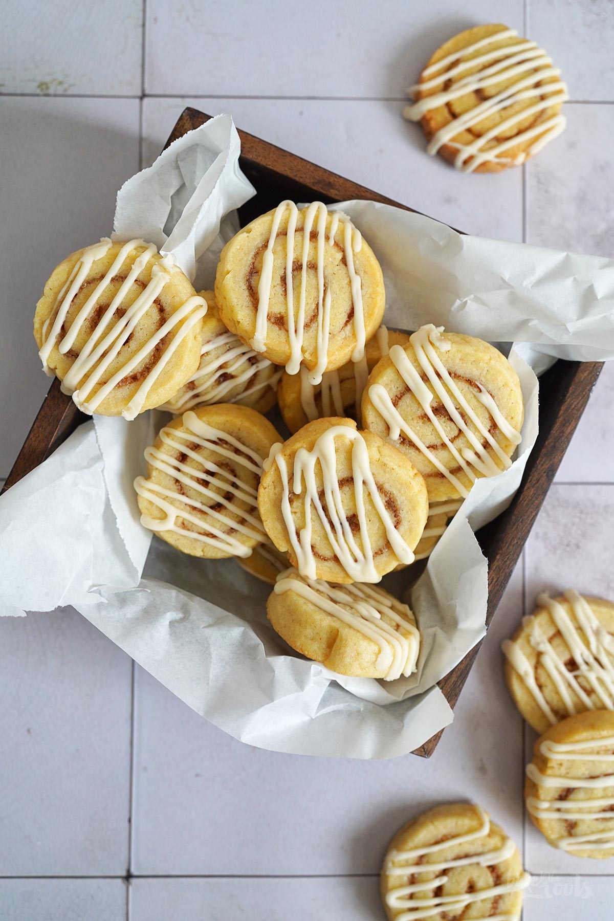 Cinnamon Roll Cookies | Bake to the roots
