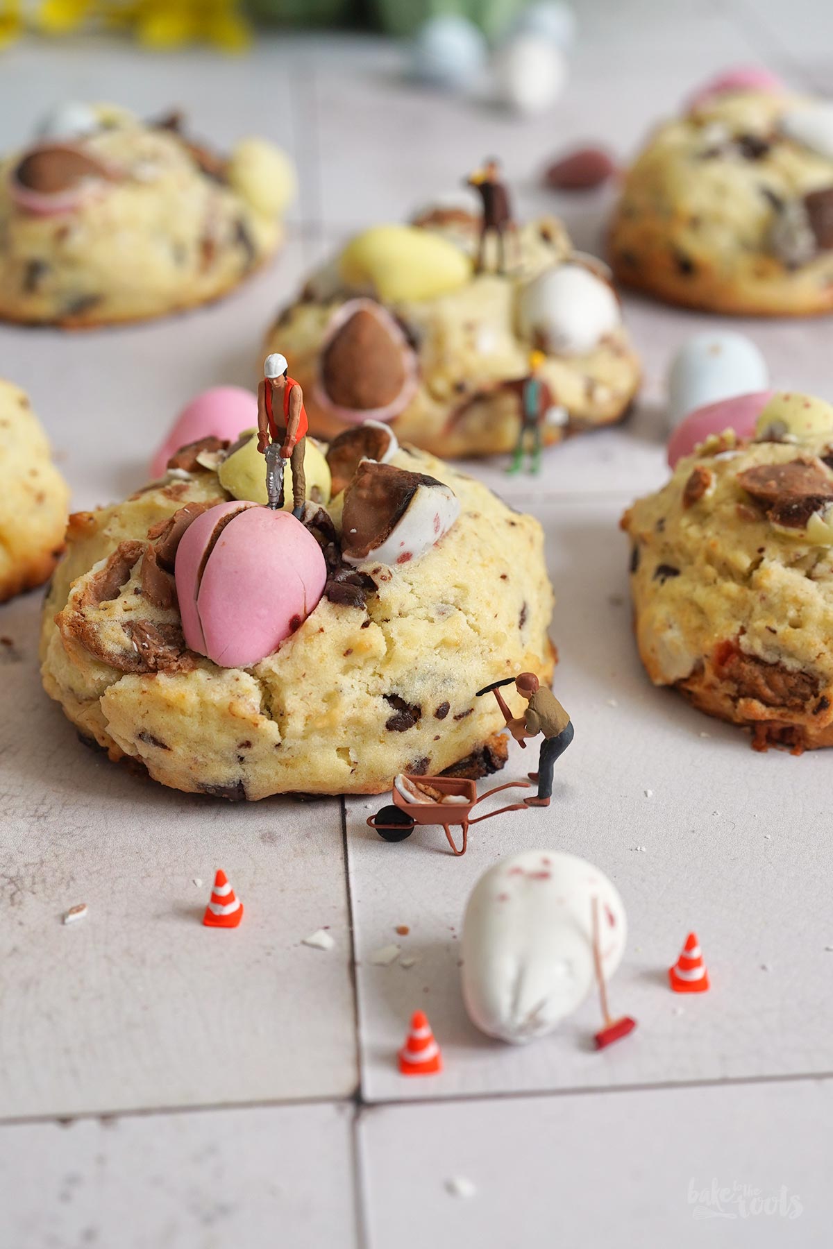 Chunky Easter Egg Chocolate Chip Cookies | Bake to the roots