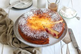 Einfacher Quark Kuchen mit Kirschen | Bake to the roots