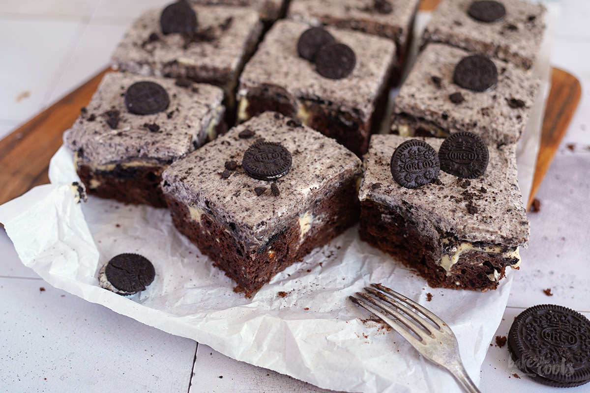 Dirty Oreo Poke Cake | Bake to the roots