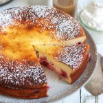 Einfacher Quark Kuchen mit Kirschen | Bake to the roots