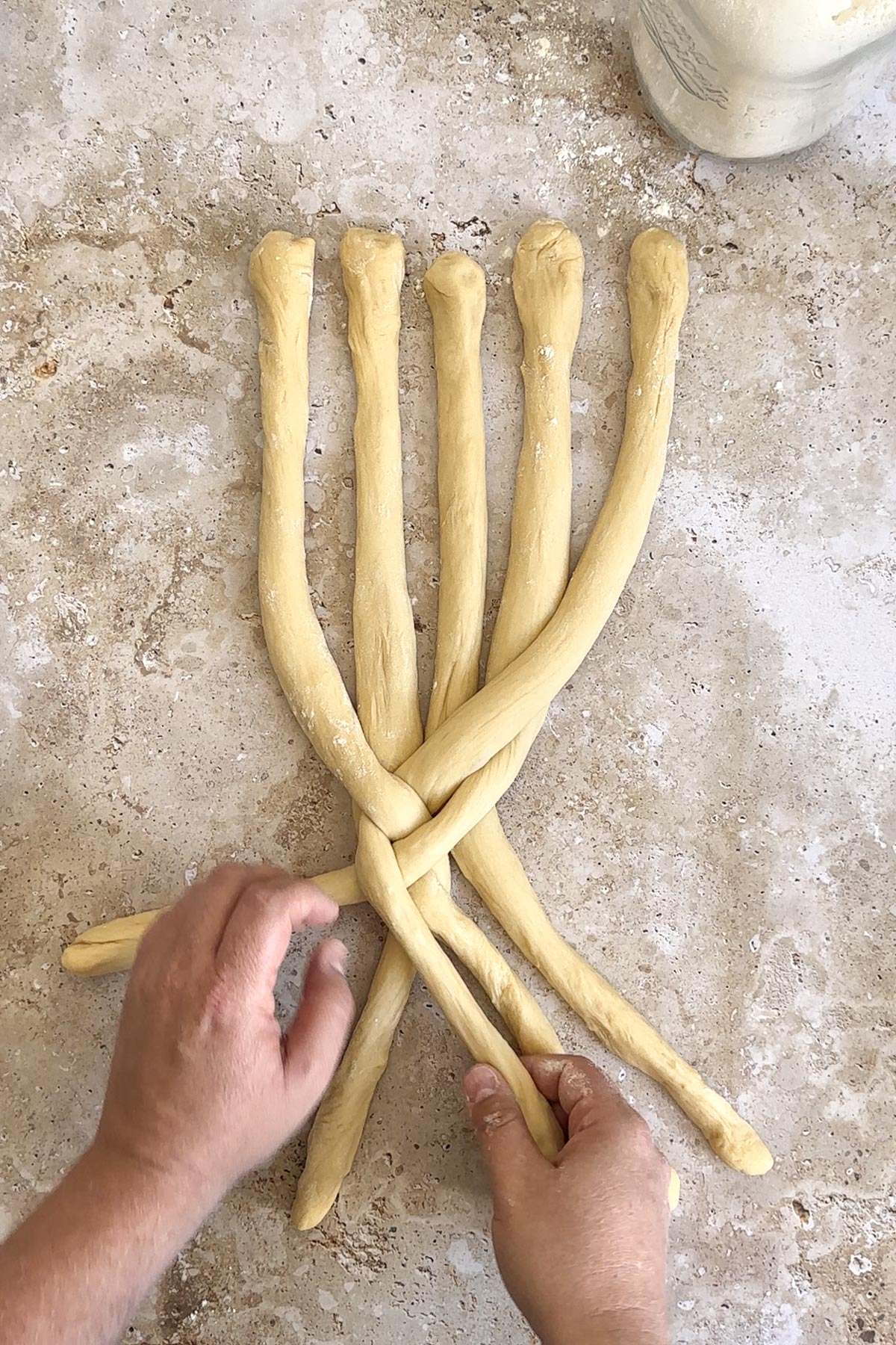 Einfacher Dinkel Hefezopf | Bake to the roots