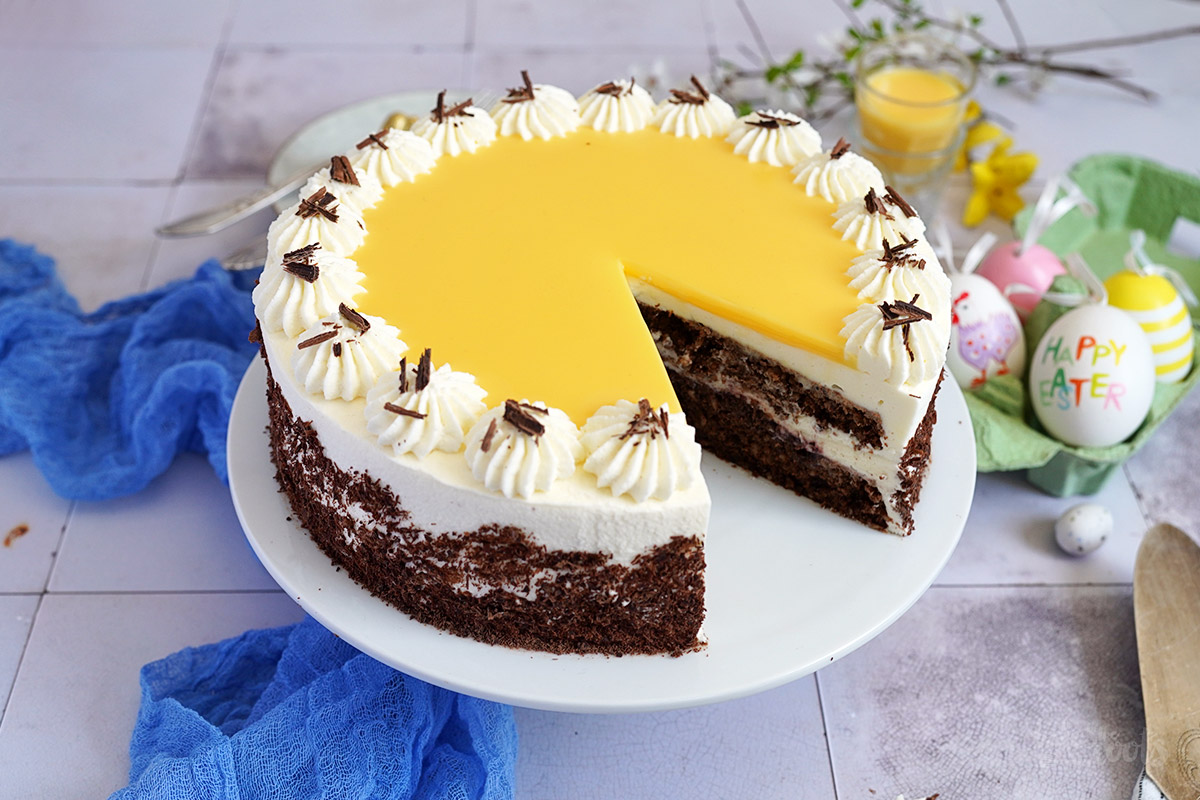 Haselnuss Eierlikör Torte für Ostern | Bake to the roots