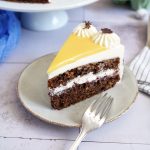 Haselnuss Eierlikör Torte für Ostern | Bake to the roots