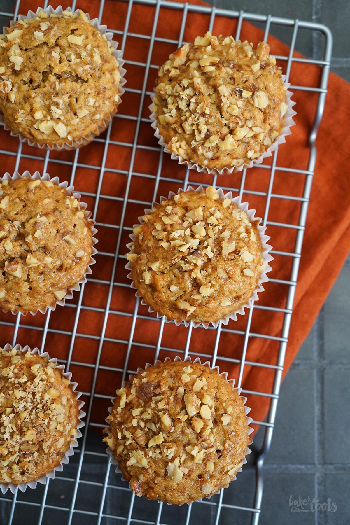 Einfache Banane & Walnuss Muffins | Bake to the roots