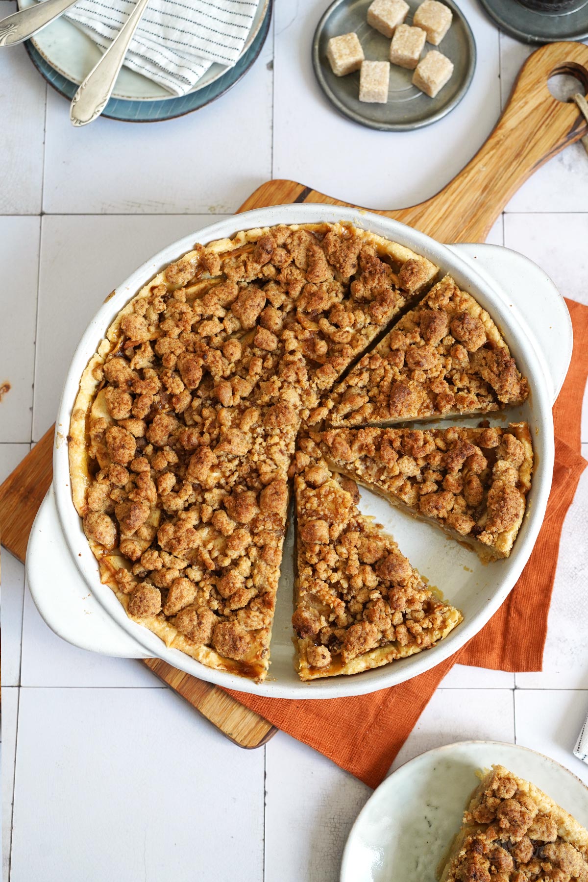 Dutch Apple Pie (with Crumb Topping) | Bake to the roots