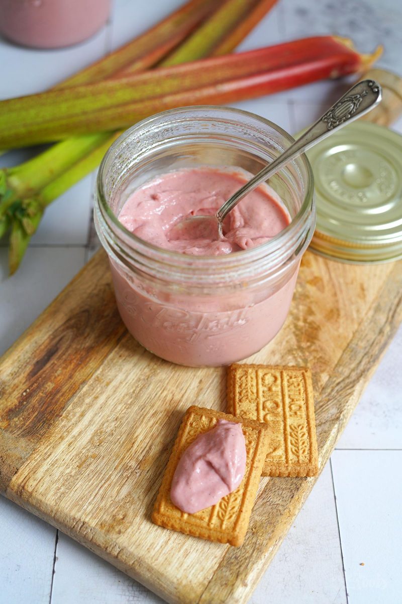 Homemade Rhubarb Curd | Bake to the roots