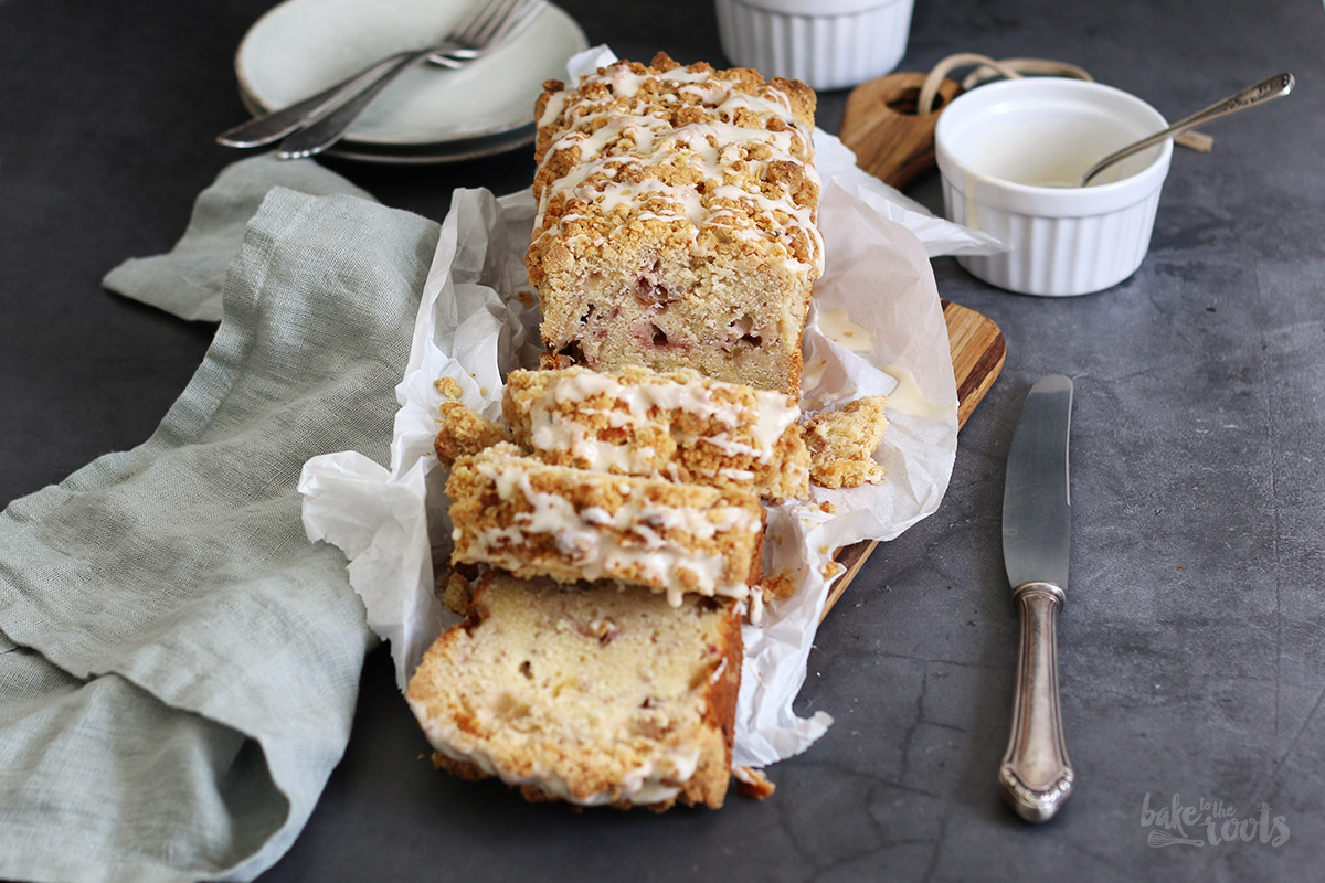 Rhabarber Streusel Kastenkuchen | Bake to the roots