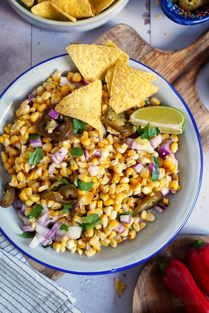 Corn Salsa mit Tortilla Chips | Bake to the roots