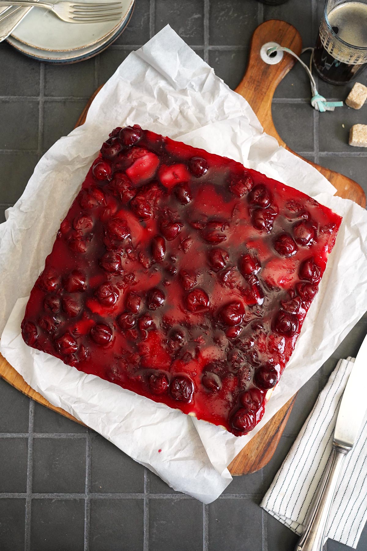 Kirschen Cheesecake Brownies | Bake to the roots