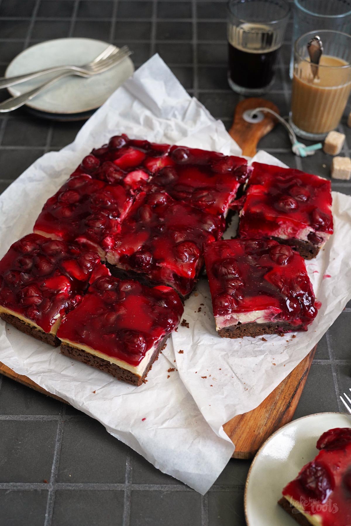Kirschen Cheesecake Brownies | Bake to the roots