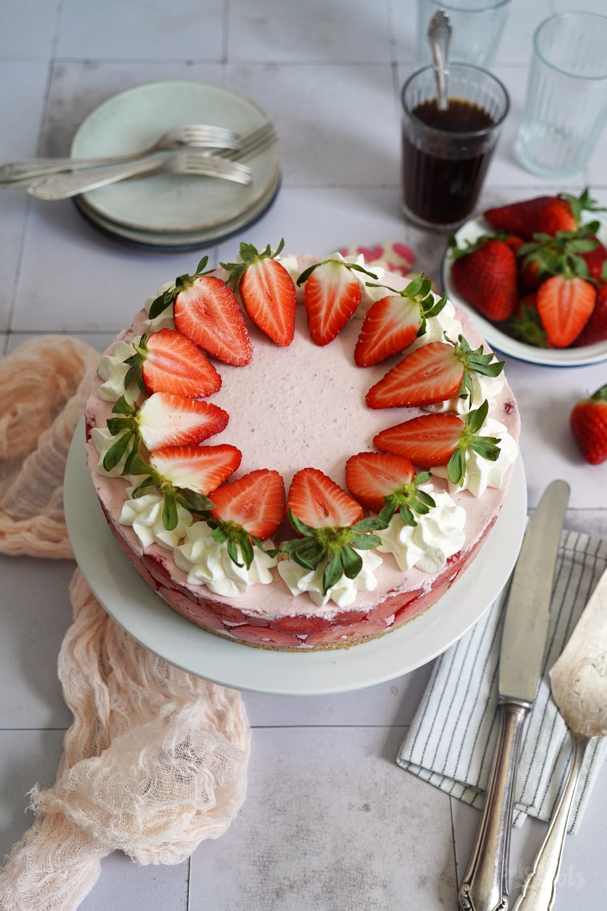 No-Bake Strawberry Cheesecake | Bake to the roots