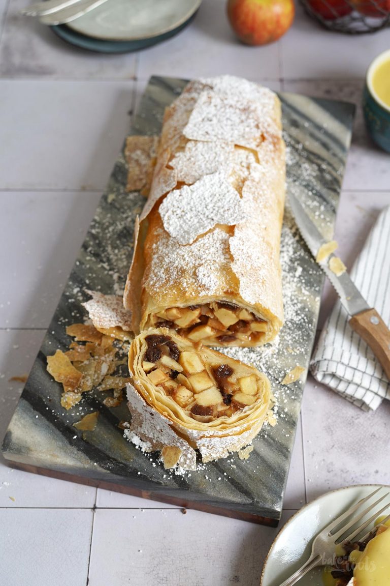 Einfacher Apfelstrudel (mit Filoteig) | Bake to the roots