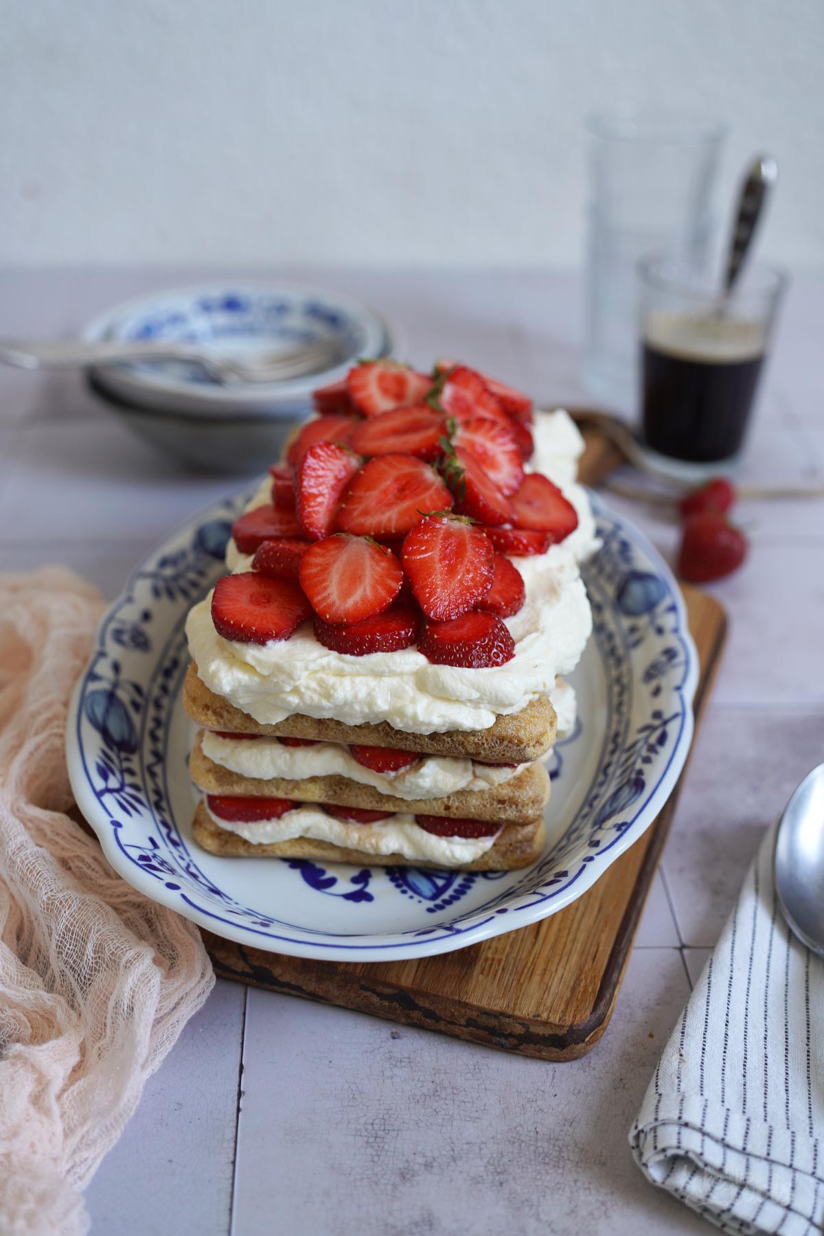 Easy Summer Strawberry Tiramisu | Bake to the roots Easy Summer Strawberry Tiramisu | Bake to the roots