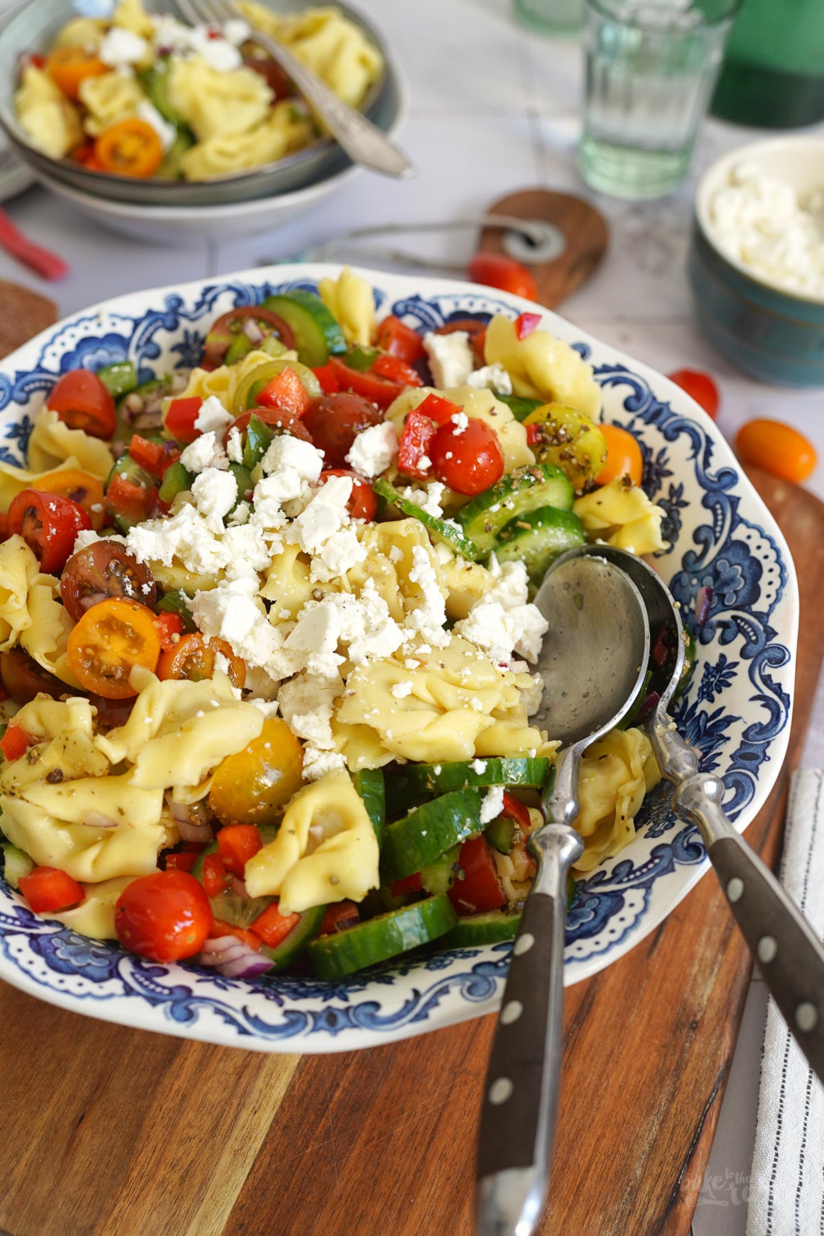 Mediterraner Tortellini Pasta Salat | Bake to the roots